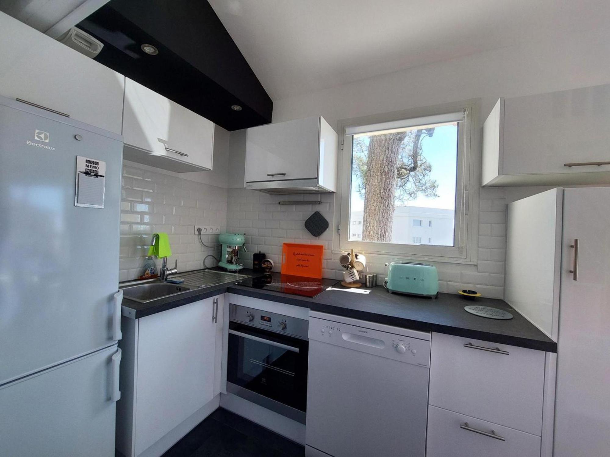 Charmant Appart Renove A 50M De La Plage Avec Balcon Et Parking - Fr-1-550-78 Royan Kültér fotó